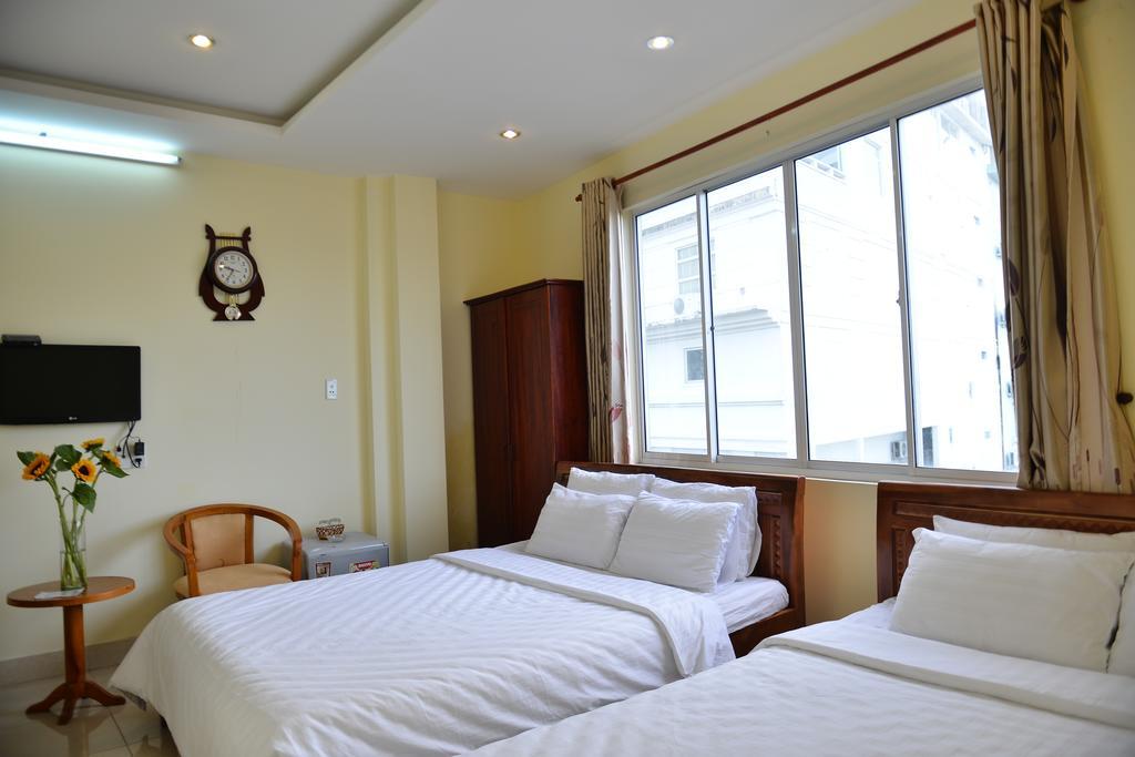 Oc Tien Sa Hotel Da Nang Exterior photo